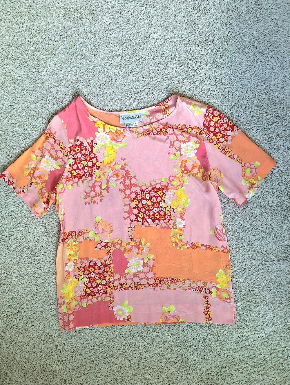 VTG Diane Von Furstenberg 100% Silk Pink Floral Patchwork Short Sleeved Medium
